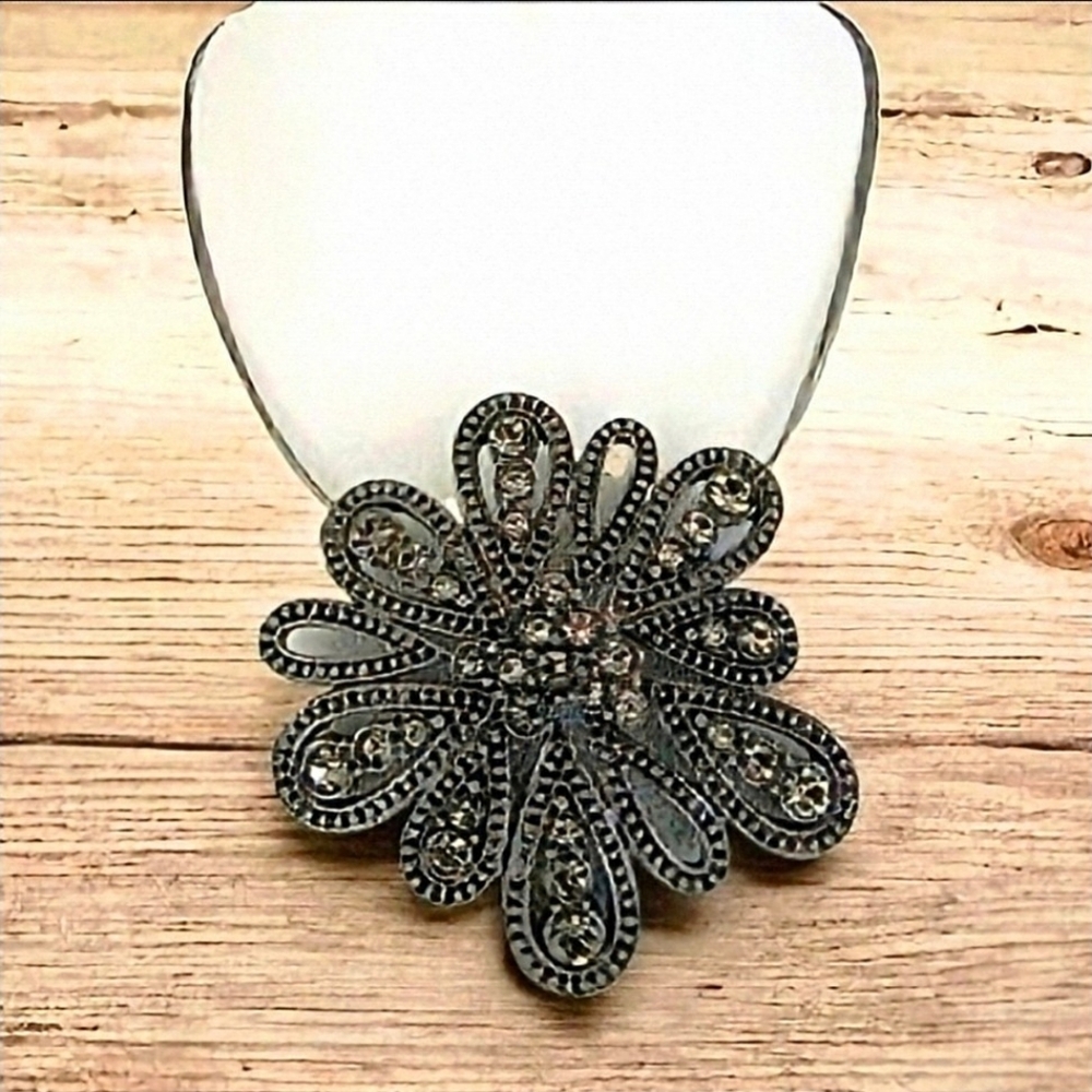 Chico's Gunmetal Tone Smoky Rhinestone Flower Pendant Multi Wire.